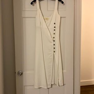 Small white Lenin midi dress with buttons